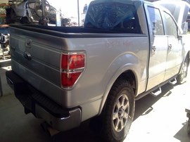 2013 FORD F150. LARIAT MODEL, CREW CAB, 6.2L, AT, 4WD.   F26743